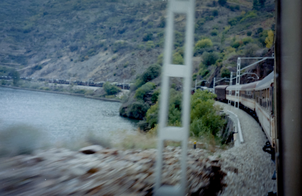 Si por tierra en un tren militar