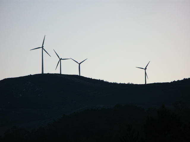 La energía eólica supera la mitad del consumo eléctrico