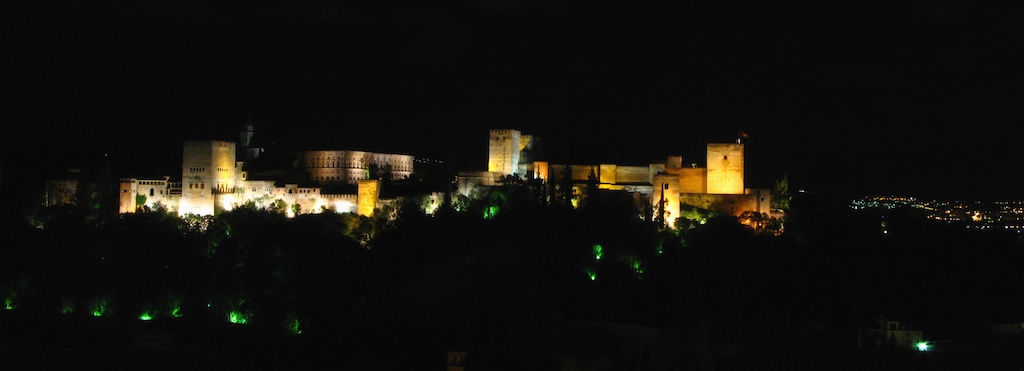 La Alhambra de Granada, vista desde mirador de Albaicín