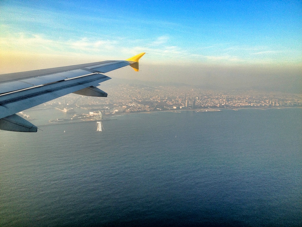 Barcelona de día desde el aire