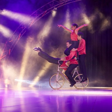 FIna, Marco, Marco y Lara en el Circo Richards Bros