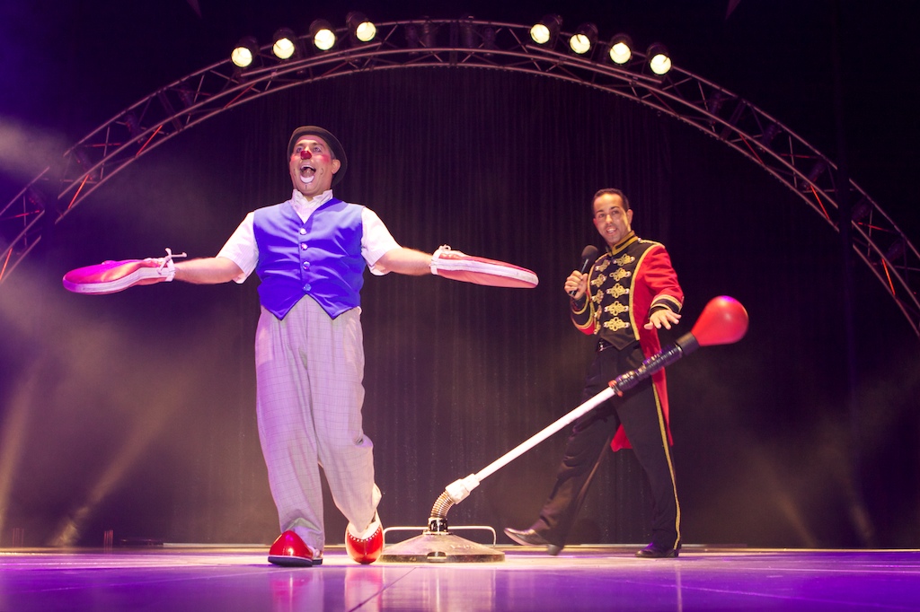 Marco y Amilcar en el Circo Richards Bros