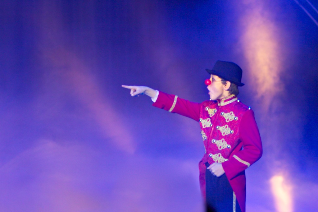 Circo Richards Bros (Ponteareas 2012) Maestro de ceremonias 2 Circo Richards Bros (Ponteareas 2012) Maestro de ceremonias 2