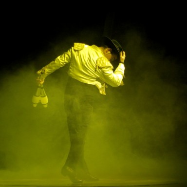 Circo Richards Bros (Ponteareas 2012) malabarista Sandro 1