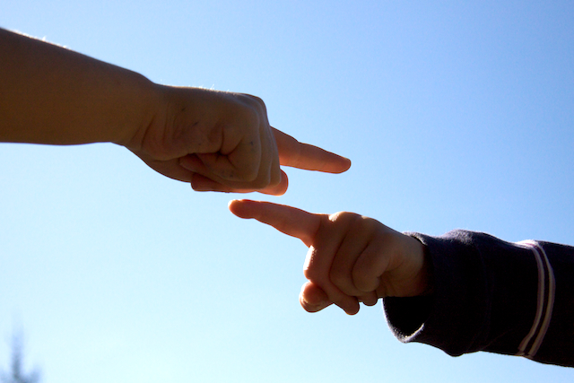 Denuncia ¿por hablar por el móvil?