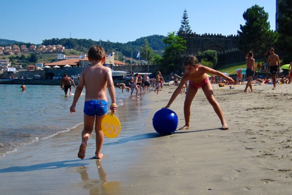 domingo en la playa de parador baiona verano 2013 3