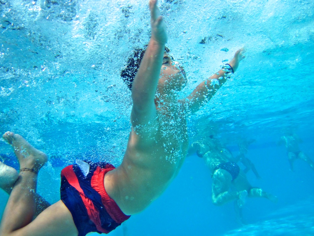 Un chapuzón en la piscina