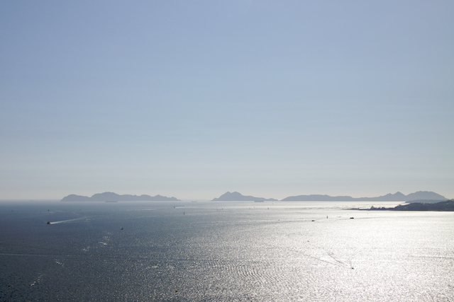 Islas Cies de verano desde a Guía