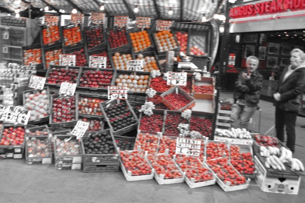 london in red · street