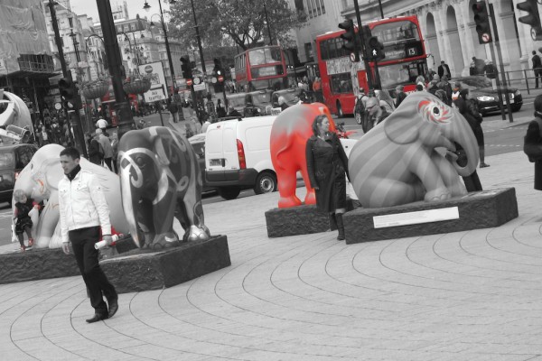 london in red · street