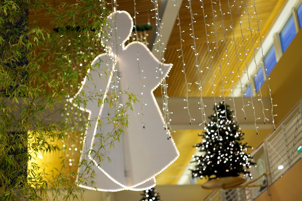 Ya es Navidad en el centro comercial