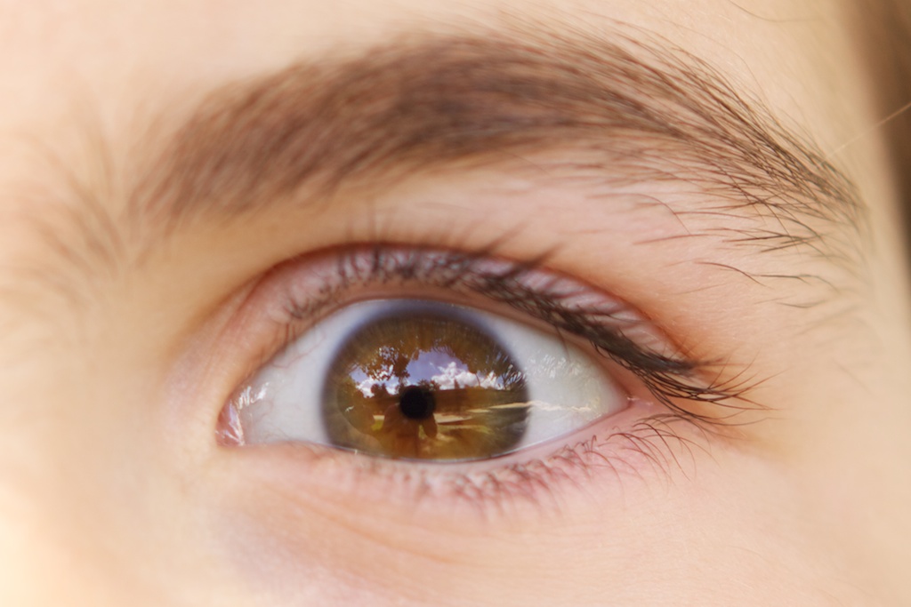 El reflejo de las nubes en los ojos