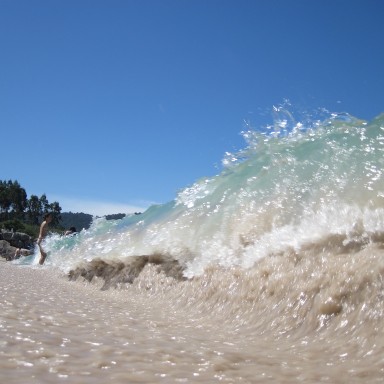 olas en la playa de areacova verano 2012 (3)