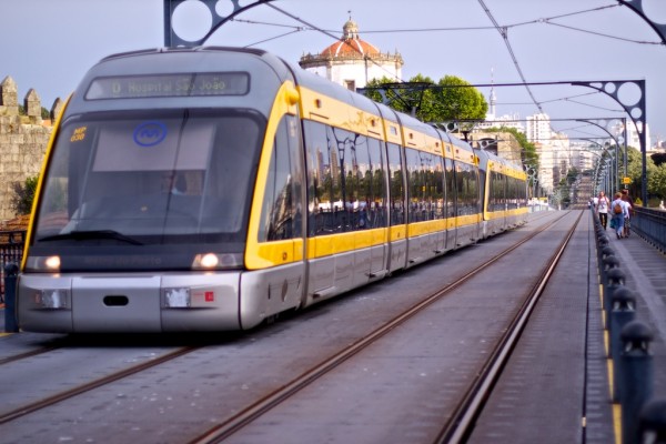 oporto metro desde ponte san luis