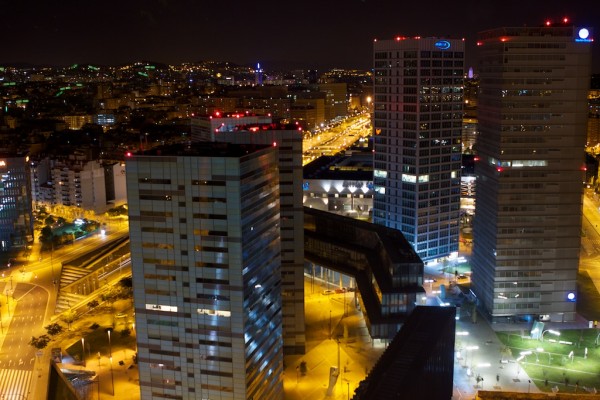 plaza de europa hospitalet del llobregat vistas desde mi ventana hotel portafira (nocturna)