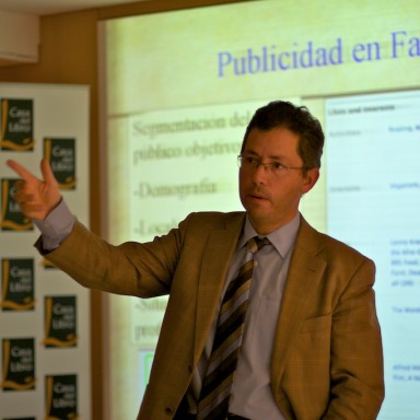 Redes Sociales en la Empresa (Alvaro Gómez Vieites, Carlos Otero Barros) Rama 2011