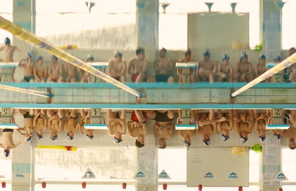 Reflejos de nadadores en la piscina- Club Natacion Ponteareas 01