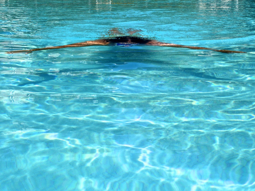 Un baño en la piscina