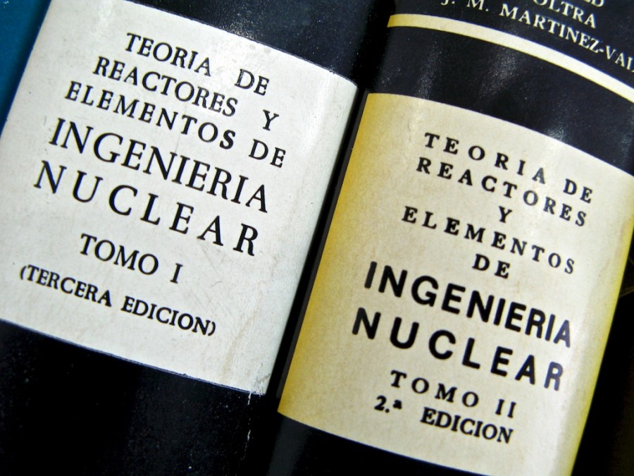 teoria de reactores y elementos de ingenieria nuclear