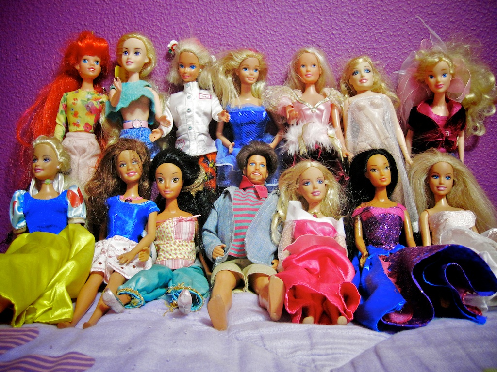 Trece Barbies para Ken
