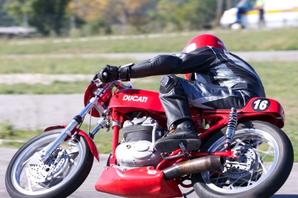 trofeo gallego de motos clasicas 2010 (circuito go-kart porriño)