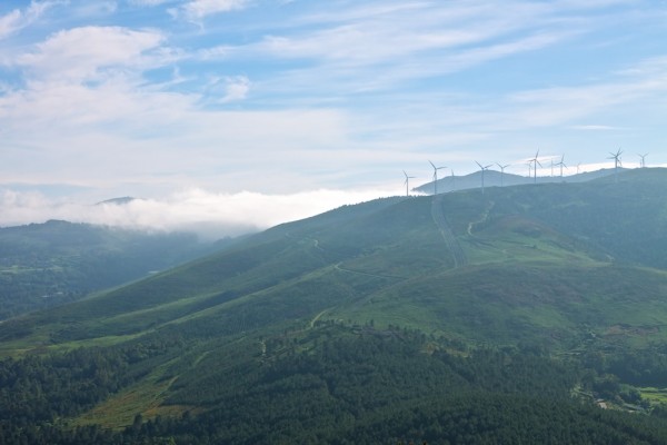 vistas desde el alto de sandomedio as neves parque eolico Montouto 2000 (02)